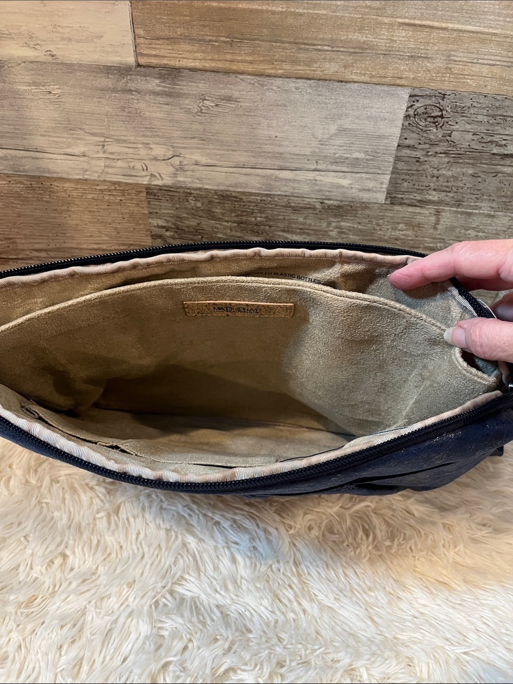 Matt & Nat Ritual laptop/messenger bag, blue stardust color. - Picture 4 of 11